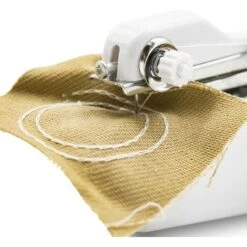 Mini Macchina Da Cucire Portatile Cucitrice Da Viaggio Con Ago Di Riserva 11 Mini Macchina Da Cucire Portatile Cucitrice Da Viaggio Con Ago Di Riserva -Rowentus Negozio 2703188 5