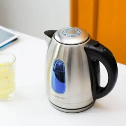 Aigostar Queen 30CDZ - Bollitore Elettrico In Acciaio Inossidabile Con Illuminazione A LED, 2200 Watt Con Capacità Da 1.7 Litri, Protezione A Boil-Dry, BPA Free. Design Esclusivo. -Rowentus Negozio 72603436 3