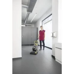 Kärcher BR 30/4 C Bp Lavapavimenti A Batteria Ricaricabile 1 Pz. -Rowentus Negozio 82854180 3