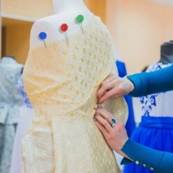 HIASDFLS Spilli A Testa Di Fiore, Spilli Da Cucito Dritti Colori Assortiti Spilli Patchwork Con Custodie Trasparenti Per Progetti Di Cucito Artigianato Da Sarta 200 Pezzi -Rowentus Negozio 88133756 4