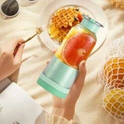 Frullatore Di Frutta Portatile, Spremiagrumi Portatile, Mini Frullatore USB Per Frullati, Frullati, Succhi Di Frutta, Frullatore Portatile 400 Ml 4 Lame Per Sport E Viaggi, Verde (solo Estrattore Di S -Rowentus Negozio 98717333 3